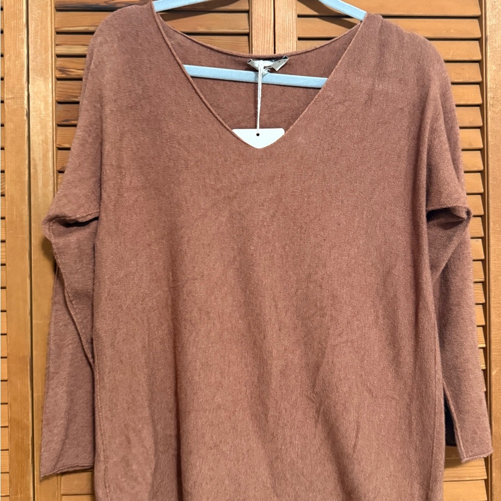 Atelier de Mila Brown V-Neck Sweater